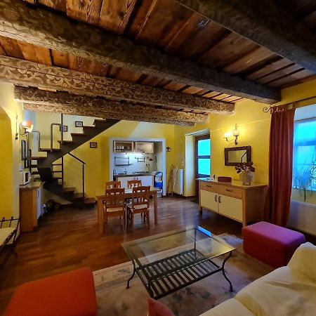Magic Central Attic Apartment Praga Exterior foto